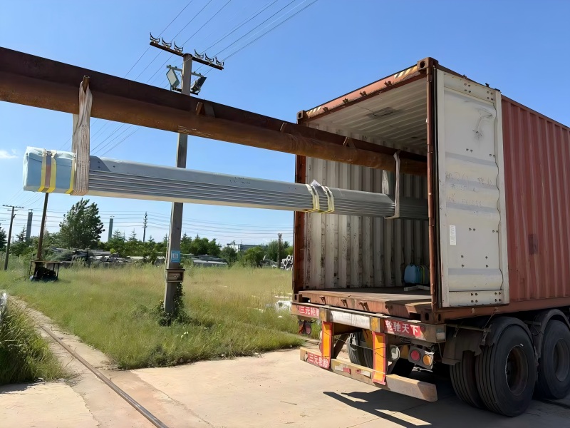 45M, 60M, 75M and 90M 60° Angle Steel Tower Shipment to UAE